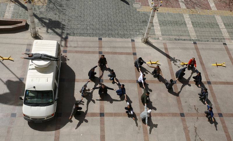 新疆喀什的HAM用人体组成的图案